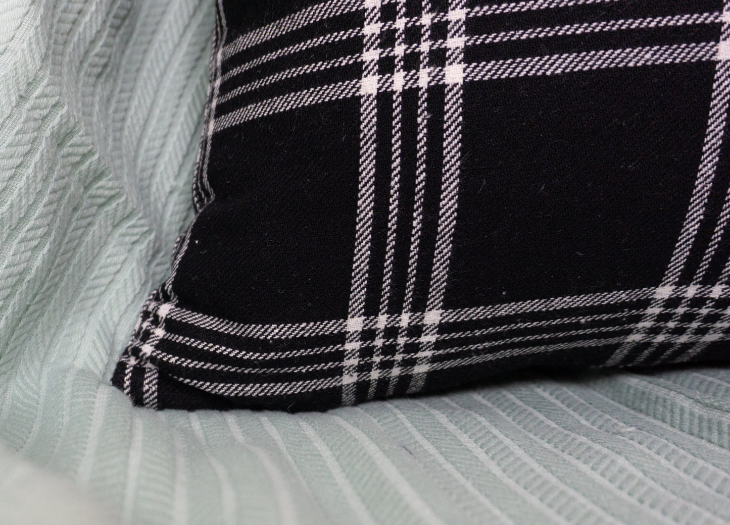 Black and White Cotton Linen Striped Cushion Cover Scatter Home Decor Striped Throw Pillow Cover (All Sizes)