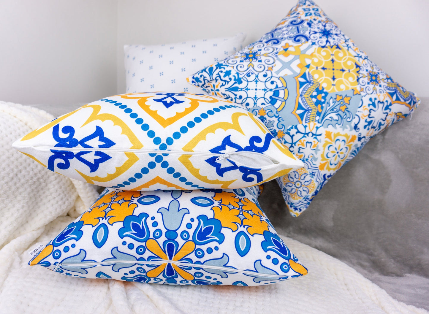 Moroccan Pattern Design Cushion Cover Set I Garden Cushion for Home and Garden Decor 18"x18"